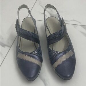 DorKing by Fluchos Leather Slingback Shoes with Stacked Heel Blue & Silver Sz 41